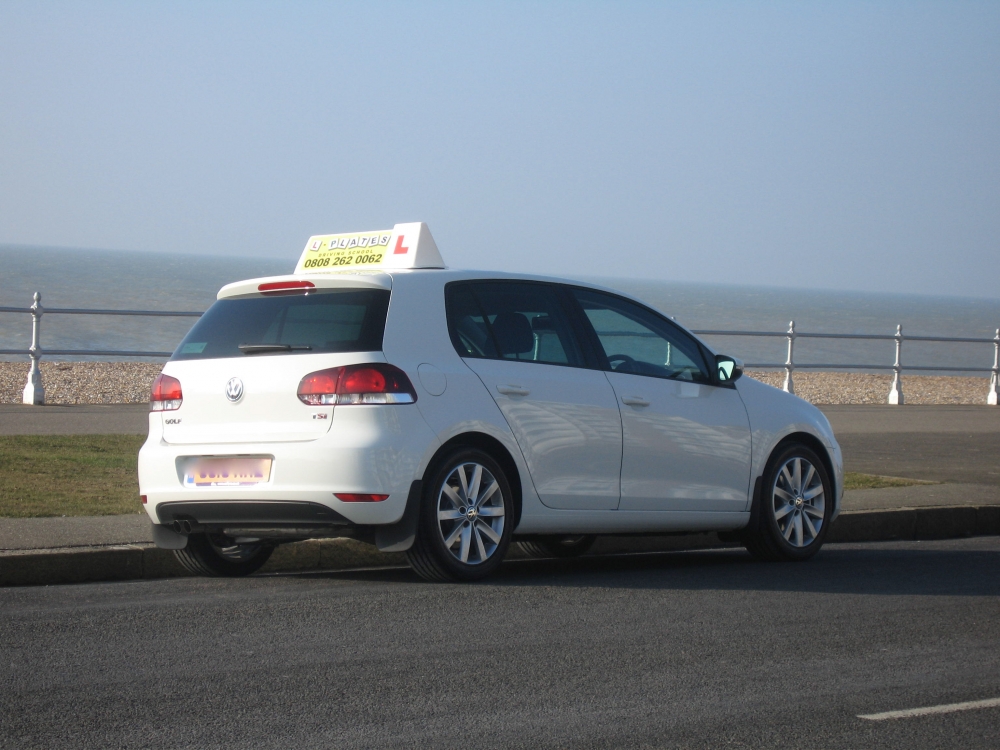 driving schools crawley